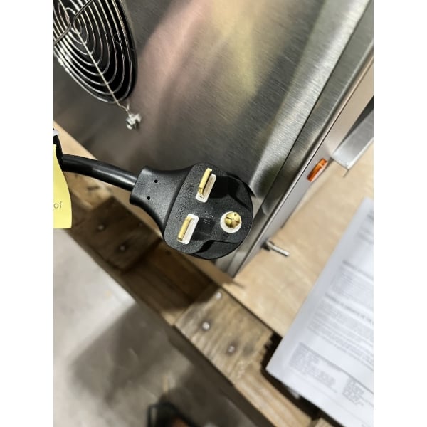 Scratch and Dent Vollrath CM4-20835PA JW30PA 35" Plate Activated Countertop Cheese Melter - 208V
