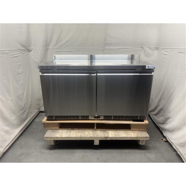 Scratch and Dent Avantco ZWT-60R-HC 60" Front Breathing Worktop Refrigerator with 3 1/2" Backsplash