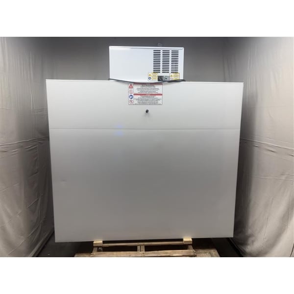 Scratch and Dent Leer 60AS-R290 73" Outdoor Auto Defrost Ice Merchandiser with Straight Front and Galvanized Steel Doors