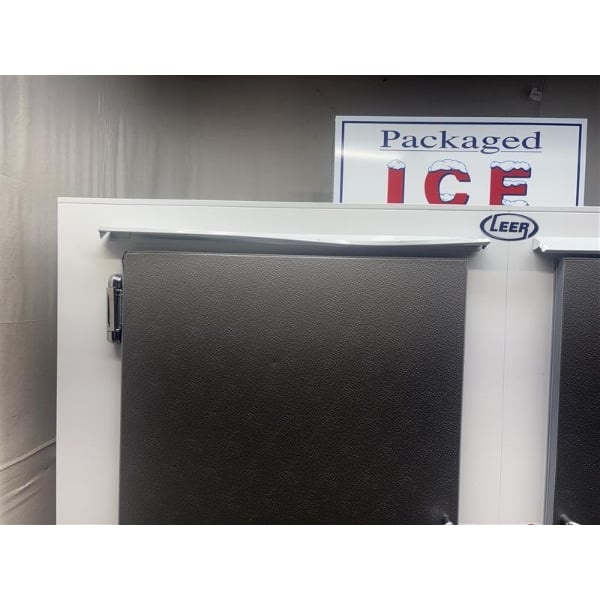 Scratch and Dent Leer 60AS-R290 73" Outdoor Auto Defrost Ice Merchandiser with Straight Front and Galvanized Steel Doors
