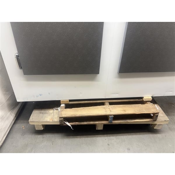 Scratch and Dent Leer 60AS-R290 73" Outdoor Auto Defrost Ice Merchandiser with Straight Front and Galvanized Steel Doors