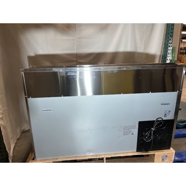Scratch and Dent Avantco SSPPT-260 60" 2 Door Refrigerated Pizza Prep Table