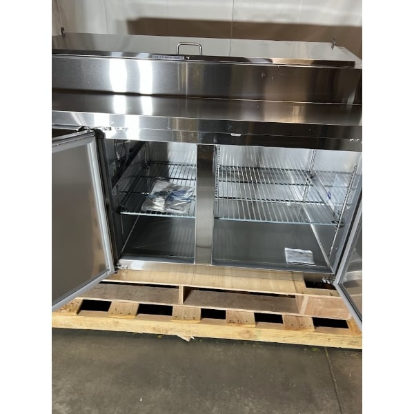 Scratch and Dent Avantco SSPPT-260 60" 2 Door Refrigerated Pizza Prep Table