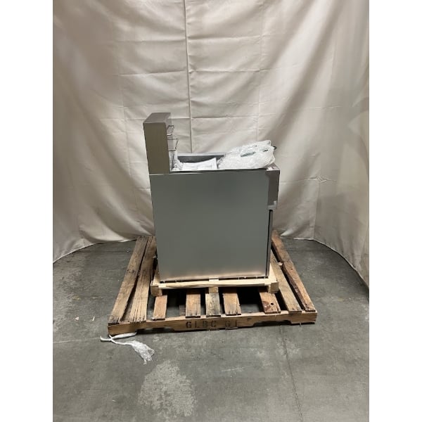 Scratch and Dent Avantco EF40-208-1 40 lb. Electric Floor Fryer - 208V, 1 Phase