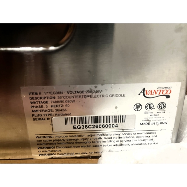 Scratch and Dent Avantco EG36N 36" Electric Countertop Griddle - 208/240V, 7.4 kW-10 kW