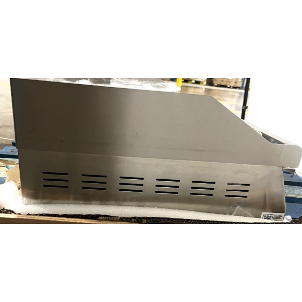 Scratch and Dent Avantco EG36N 36" Electric Countertop Griddle - 208/240V, 7.4 kW-10 kW