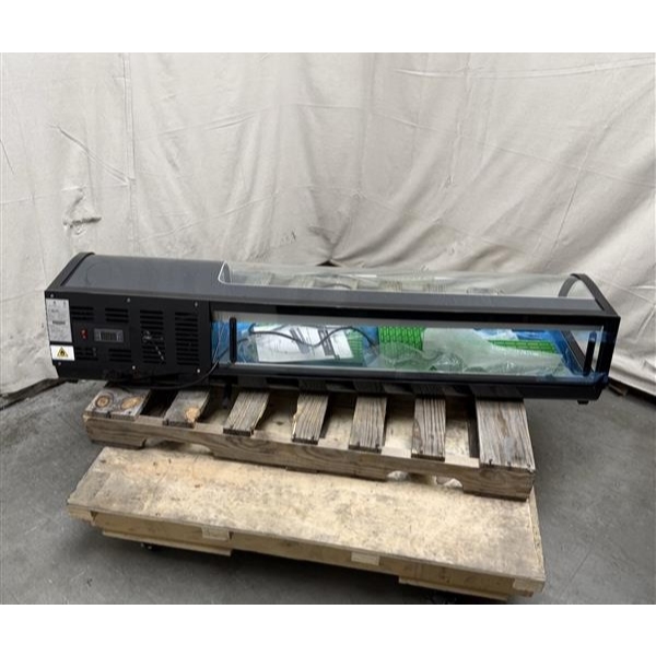Scratch and Dent Emperor's Select CSD-60 Countertop Refrigerated Sushi Display Case