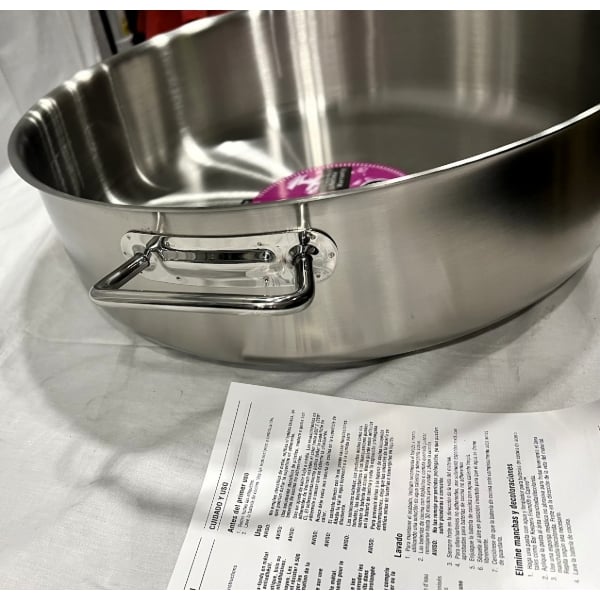 Scratch and Dent Vollrath 47762 Intrigue 24 Qt. Brazier Pan