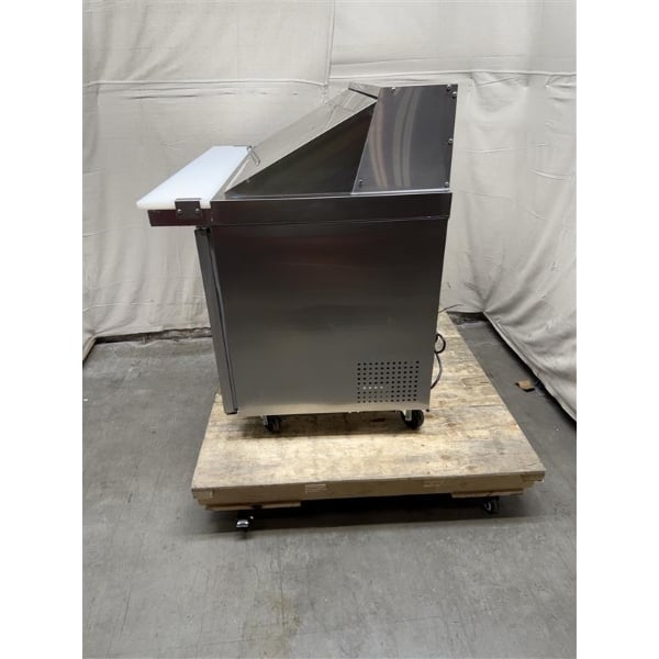 Scratch and Dent Avantco APT-48M-HC 47" 2 Door Mega Top Refrigerated Sandwich Prep Table