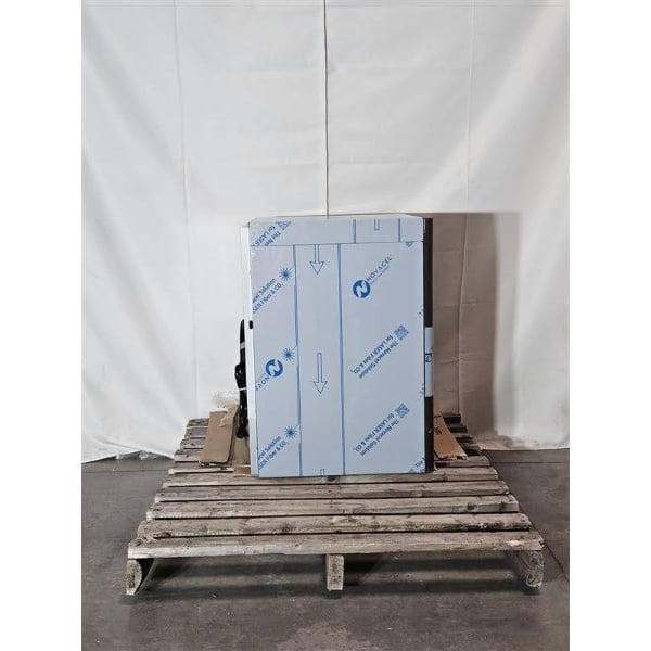 Scratch and Dent Manitowoc UDP-0080A NEO 19 11/16" Air-Cooled Undercounter Dice Cube Ice Machine with 31 lb. Storage Bin - 110 lb., 115V