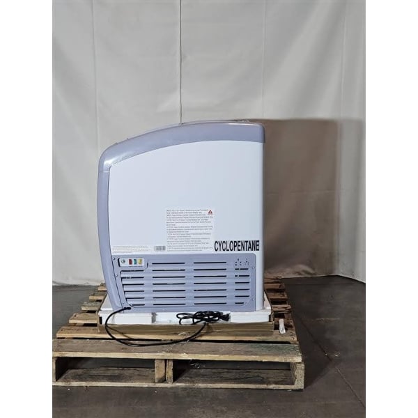 Scratch and Dent Avantco DFC6-HCL 26 3/16" Customizable Curved Top Display Ice Cream Freezer