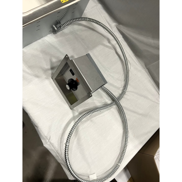 Scratch and Dent Vollrath 36369 Modular Top Mount Fabricator Hot Food Well - 208/240V