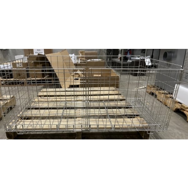 Scratch and Dent Cambro CSSC244818000 Camshelving® 42 1/2" x 25 1/4" Single Shelf Security Cage for Premium, Elements and Elements XTRA Series
