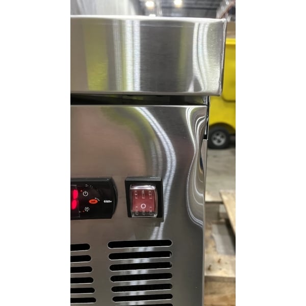 Scratch and Dent Avantco CBE-48-HC 48" 2 Drawer Refrigerated Chef Base