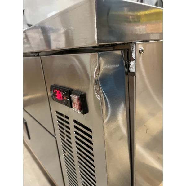 Scratch and Dent Avantco CBE-48-HC 48" 2 Drawer Refrigerated Chef Base