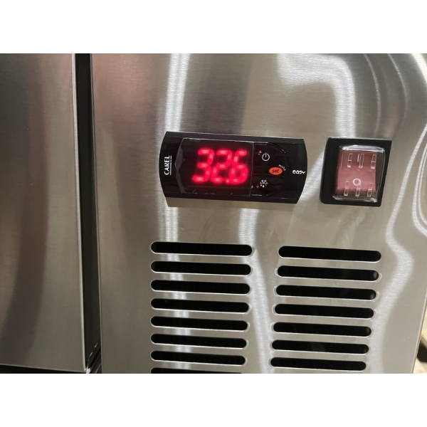 Scratch and Dent Avantco CBE-48-HC 48" 2 Drawer Refrigerated Chef Base