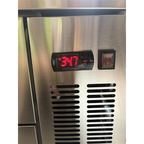 Scratch and Dent Avantco CBE-72-HC 72" 4 Drawer Refrigerated Chef Base