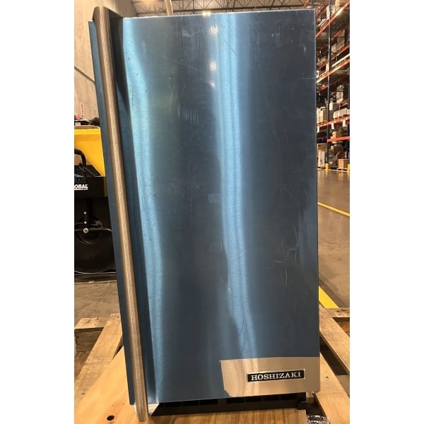 Scratch and Dent Hoshizaki C-80BAK-AD 14 7/8" ADA Compliant Air-Cooled Undercounter Cubelet Ice Machine with 27 lb. Storage - 92 lb., 115V