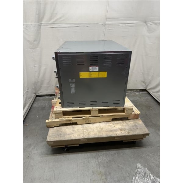 Scratch and Dent Omcan 40636 Electric Countertop 27 5/8" Double Deck Entry Max Series Pizza Oven - 220V, 3 Phase, 11.2 kW