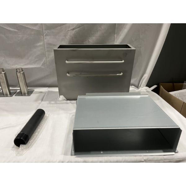 Scratch and Dent Avantco F4-ES-N 45-50 lb. Natural Gas Stainless Steel Floor Fryer - 85,000 BTU