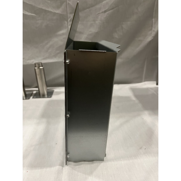 Scratch and Dent Avantco F4-ES-N 45-50 lb. Natural Gas Stainless Steel Floor Fryer - 85,000 BTU