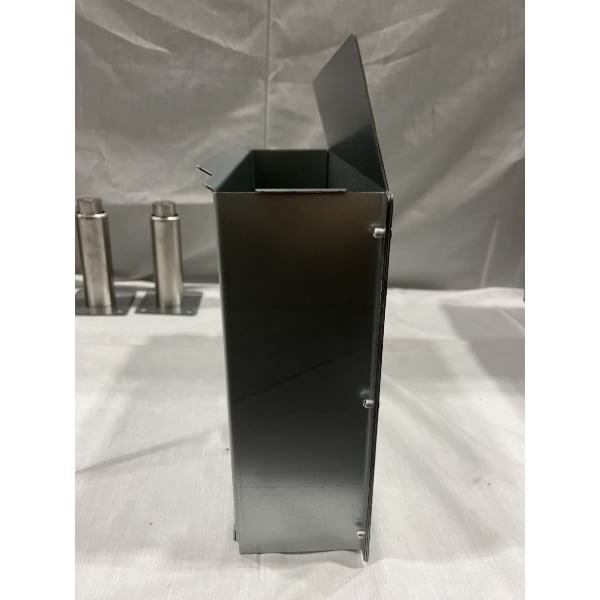 Scratch and Dent Avantco F4-ES-N 45-50 lb. Natural Gas Stainless Steel Floor Fryer - 85,000 BTU