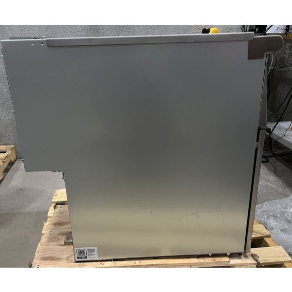 Scratch and Dent Avantco F4-ES-N 45-50 lb. Natural Gas Stainless Steel Floor Fryer - 85,000 BTU