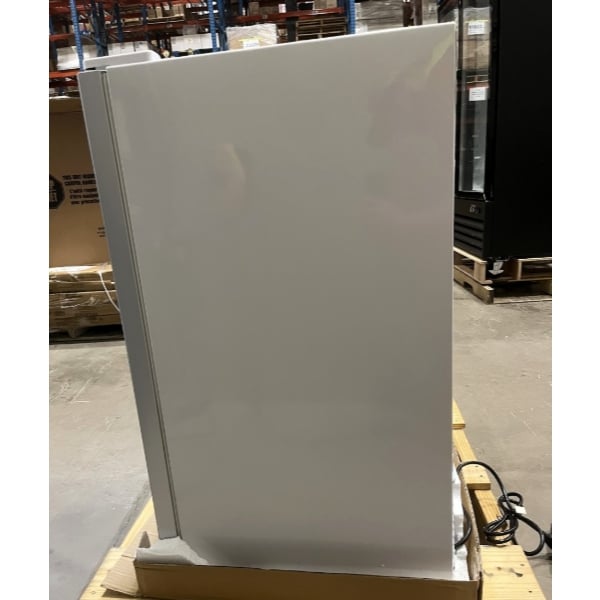 Scratch and Dent Avantco CFM3 White Customizable Countertop Display Freezer with Swing Door
