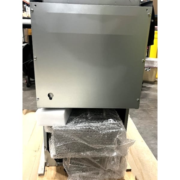 Scratch and Dent Avantco F4-ES-P 45-50 lb. Liquid Propane Stainless Steel Floor Fryer - 85,000 BTU