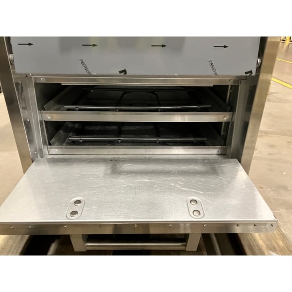 Scratch and Dent Bakers Pride P44-BL Brick Lined Electric Countertop Pizza and Pretzel Oven - 220-240V, 1 Phase, 7200W