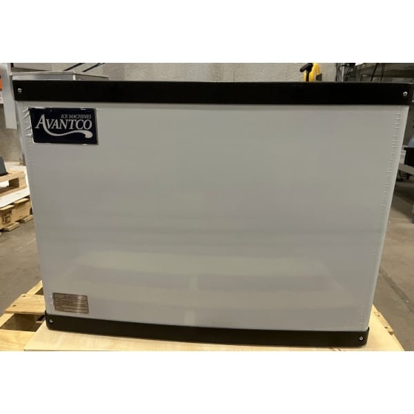 Scratch and Dent Avantco Ice MC-F-530-A 30" Air-Cooled Modular Full Cube Ice Machine - 497 lb., 115V