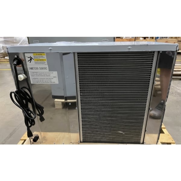 Scratch and Dent Avantco Ice MC-F-530-A 30" Air-Cooled Modular Full Cube Ice Machine - 497 lb., 115V