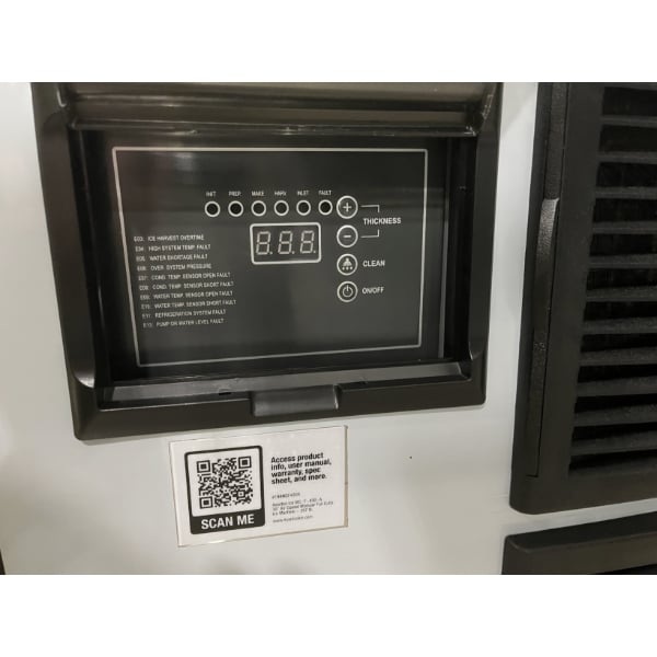Scratch and Dent Avantco Ice MC-F-430-A 30" Air-Cooled Modular Full Cube Ice Machine - 397 lb., 115V
