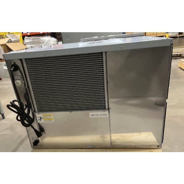 Scratch and Dent Avantco Ice MC-F-430-A 30" Air-Cooled Modular Full Cube Ice Machine - 397 lb., 115V
