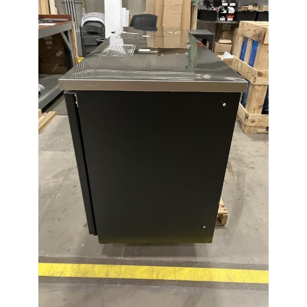 Scratch and Dent Avantco UDD-4-HC (2) Triple Tap Kegerator Beer Dispenser - Black, (3) 1/2 Keg Capacity