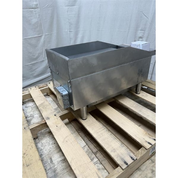 Scratch and Dent Cooking Performance Group G-CPG-12-M 12" Electric Countertop Griddle - 3 kW / 4 kW, 208 / 240V