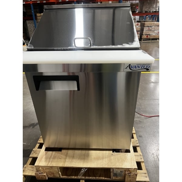 Scratch and Dent Avantco APT-27M-HC 28" 1 Door Mega Top Refrigerated Sandwich Prep Table