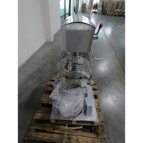 Scratch and Dent MainStreet Equipment CMIX30 30 Qt. Planetary Floor Mixer with Guard & Standard Accessories - 120V, 2 hp