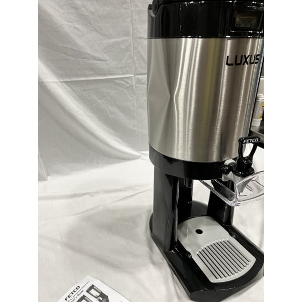 Scratch and Dent Fetco L4D-15 Luxus 1.5 Gallon Stainless Steel Coffee Server with Stand