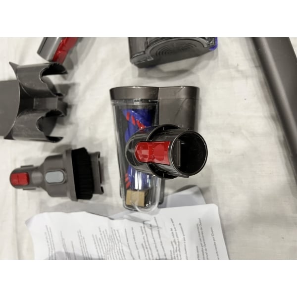 Scratch and Dent Dyson V8 400473-01 Cordless Stick Vacuum with Battery, Charger, and Tool Kit