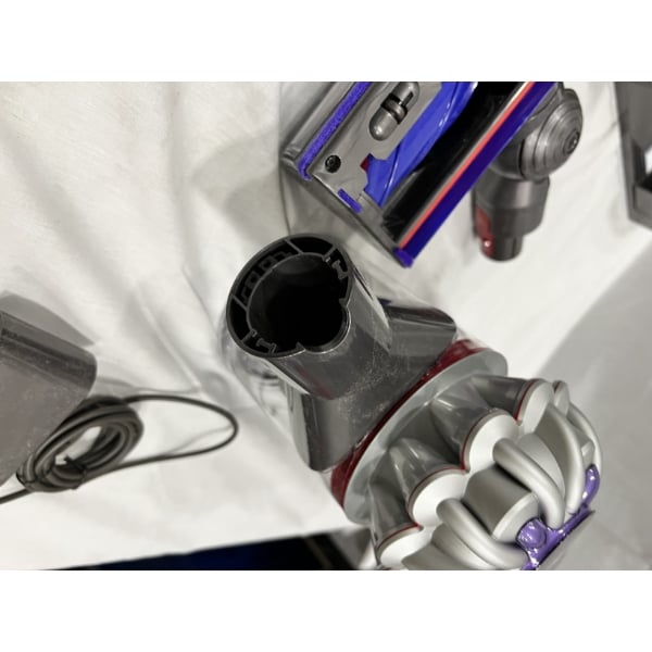 Scratch and Dent Dyson V8 400473-01 Cordless Stick Vacuum with Battery, Charger, and Tool Kit