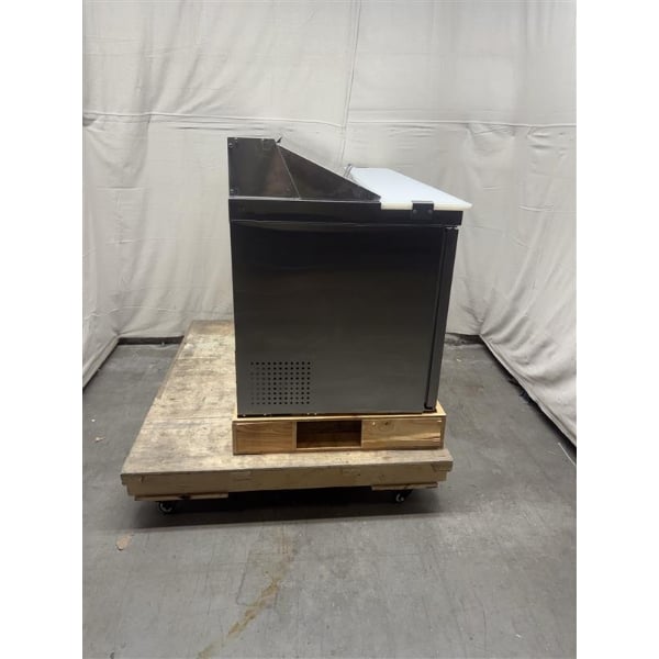 Scratch and Dent Avantco APT-60-HC 60" 2 Door Refrigerated Sandwich Prep Table