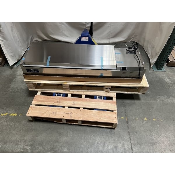 Scratch and Dent Arctic Air ACP55 55" Refrigerated Countertop Condiment Prep Station
