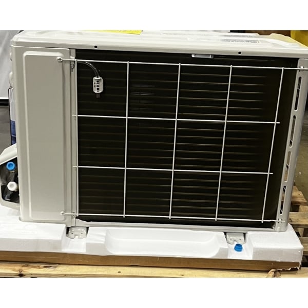 Scratch and Dent MRCOOL DIY 5th Gen Energy Star Series Ductless Mini-Split Inverter Wall-Mount Heat Pump System DIY-12-HP-WM-115D25-O - 115V, 12,000 BTU