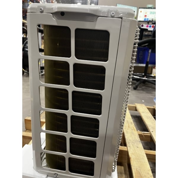 Scratch and Dent MRCOOL DIY 5th Gen Energy Star Series Ductless Mini-Split Inverter Wall-Mount Heat Pump System DIY-12-HP-WM-115D25-O - 115V, 12,000 BTU