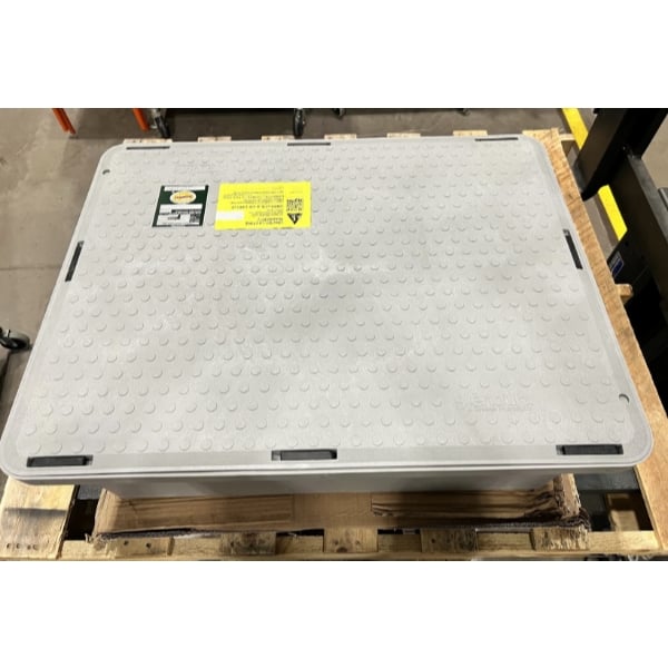Scratch and Dent Endura 3925A02LO Lo-Pro 50 lb. 25 GPM Low Profile Grease Trap with 2" Hub