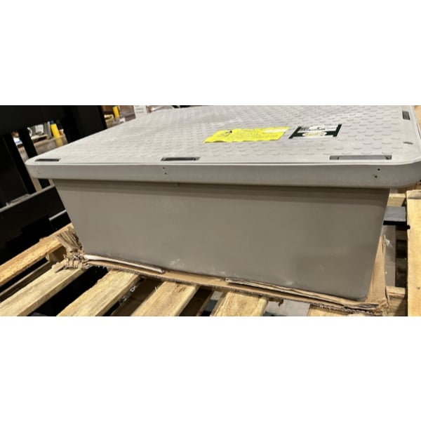 Scratch and Dent Endura 3925A02LO Lo-Pro 50 lb. 25 GPM Low Profile Grease Trap with 2" Hub