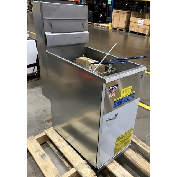 Scratch and Dent Pitco® 40D Natural Gas 40-45 lb. Stainless Steel Floor Fryer