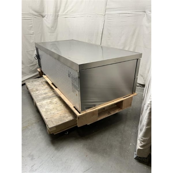 Scratch and Dent Avantco CBE-72-HC 72" 4 Drawer Refrigerated Chef Base