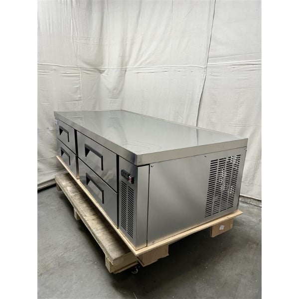 Scratch and Dent Avantco CBE-72-HC 72" 4 Drawer Refrigerated Chef Base